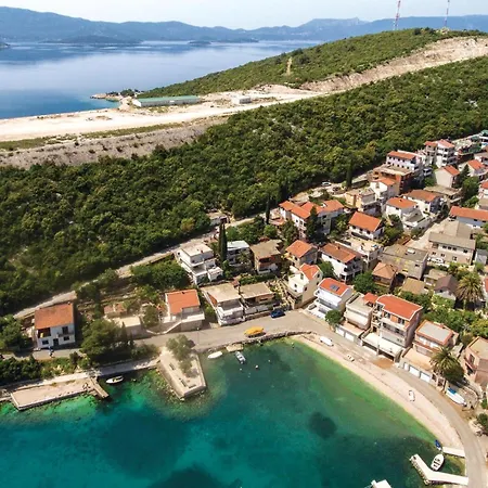 Appartement Four-bedroom In *