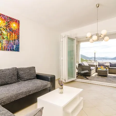 Four-bedroom In Apartamento Klek