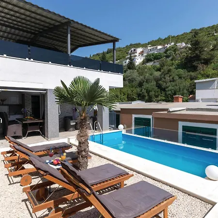 Four-bedroom In * Klek