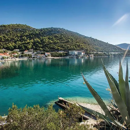 Four-bedroom In Lägenhet *