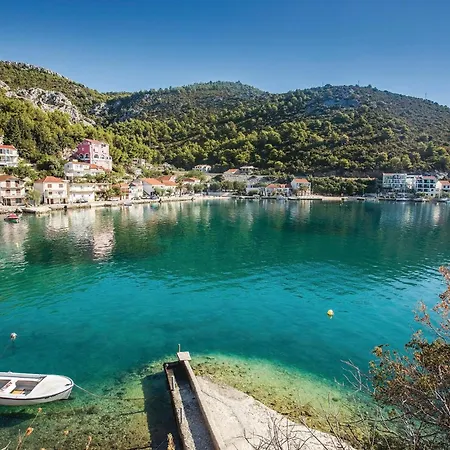 Four-bedroom In * Klek