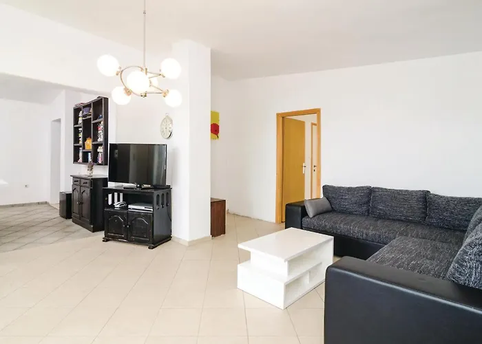 Lägenhet Four-bedroom In Klek